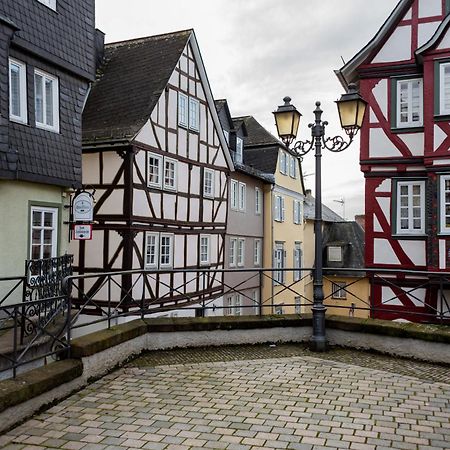 Altstadt Apartment Am Dom Wetzlar, 1 Zi, Kueche, Bad Mit Parkplatz Am Grundstueck ภายนอก รูปภาพ