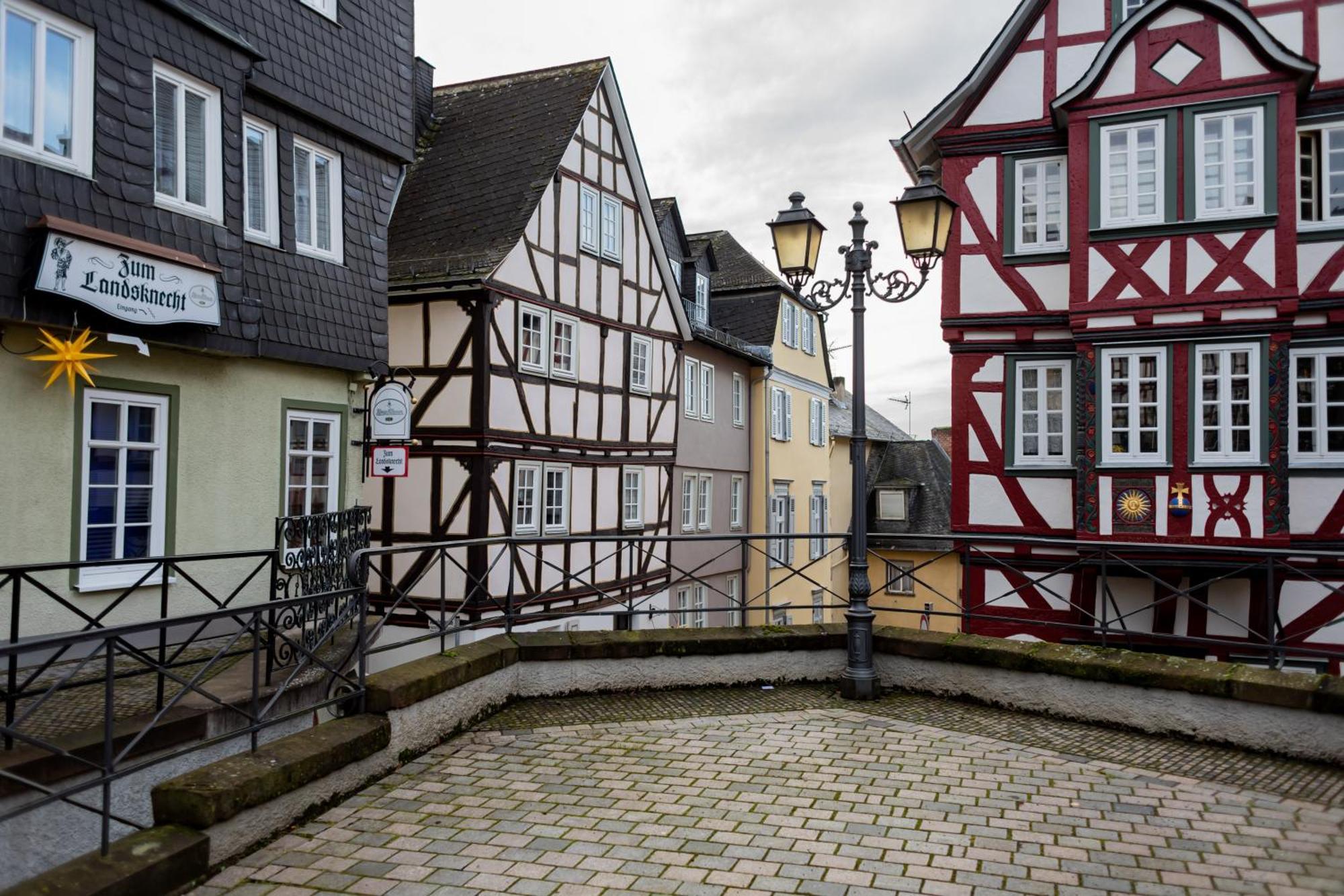 Altstadt Apartment Am Dom Wetzlar, 1 Zi, Kueche, Bad Mit Parkplatz Am Grundstueck ภายนอก รูปภาพ